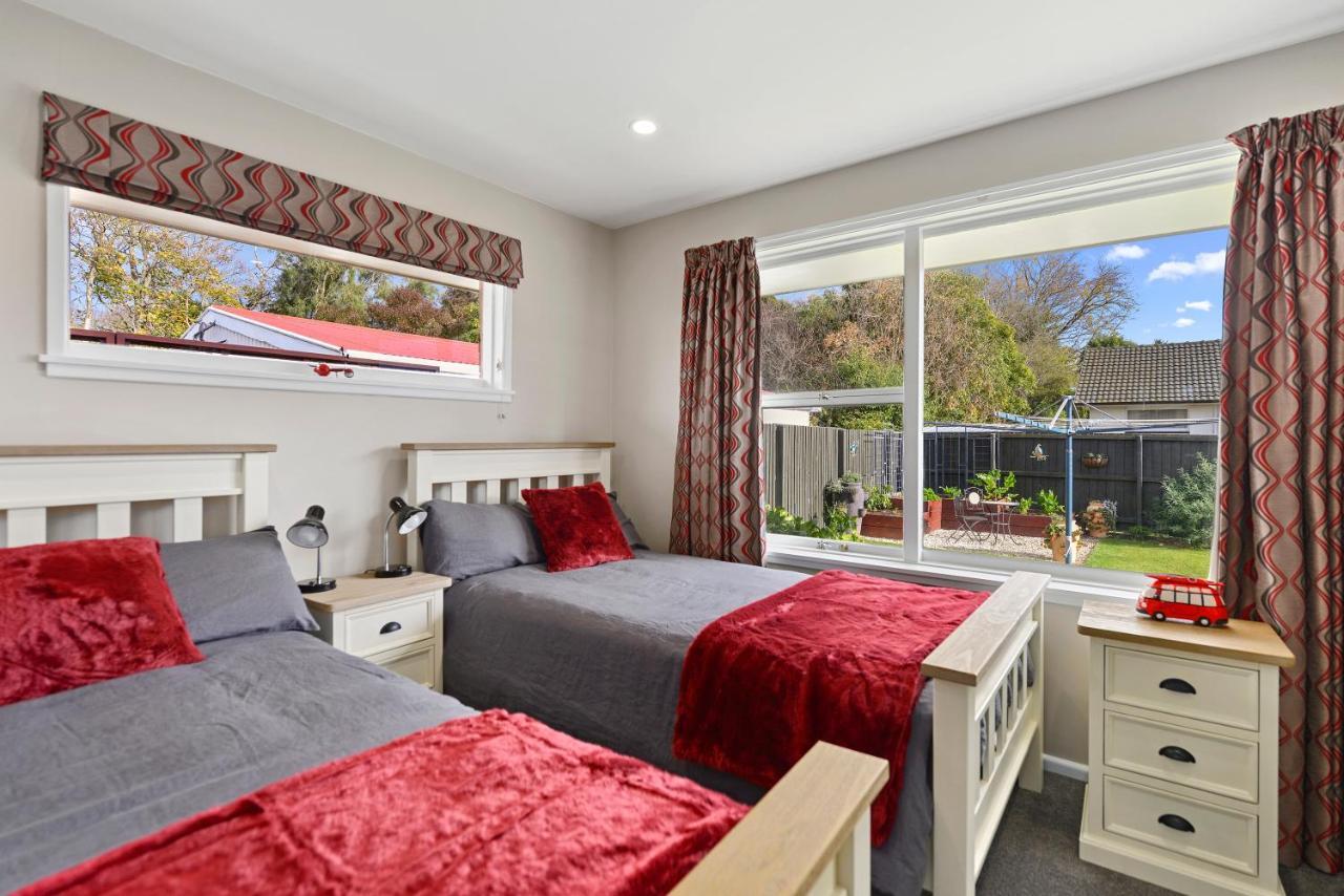 Leave Of Absence - Christchurch Holiday Home Eksteriør billede